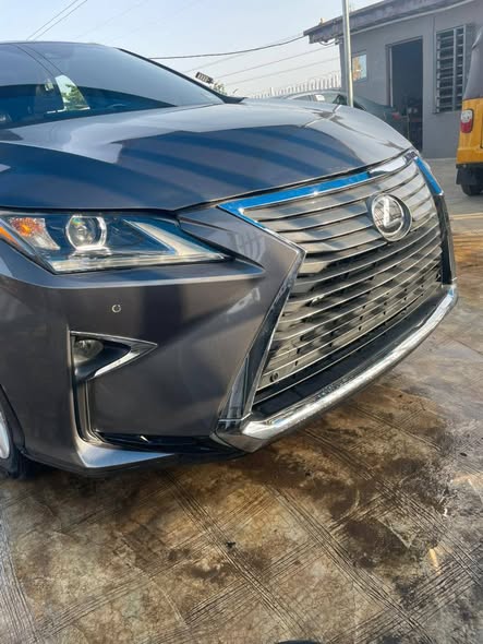 A picture of 2016 barely used RX350