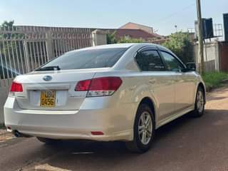 A picture of Subaru legacy bm9
