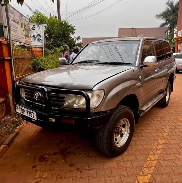 A picture of Land Cruiser UGX 45M 256785019032