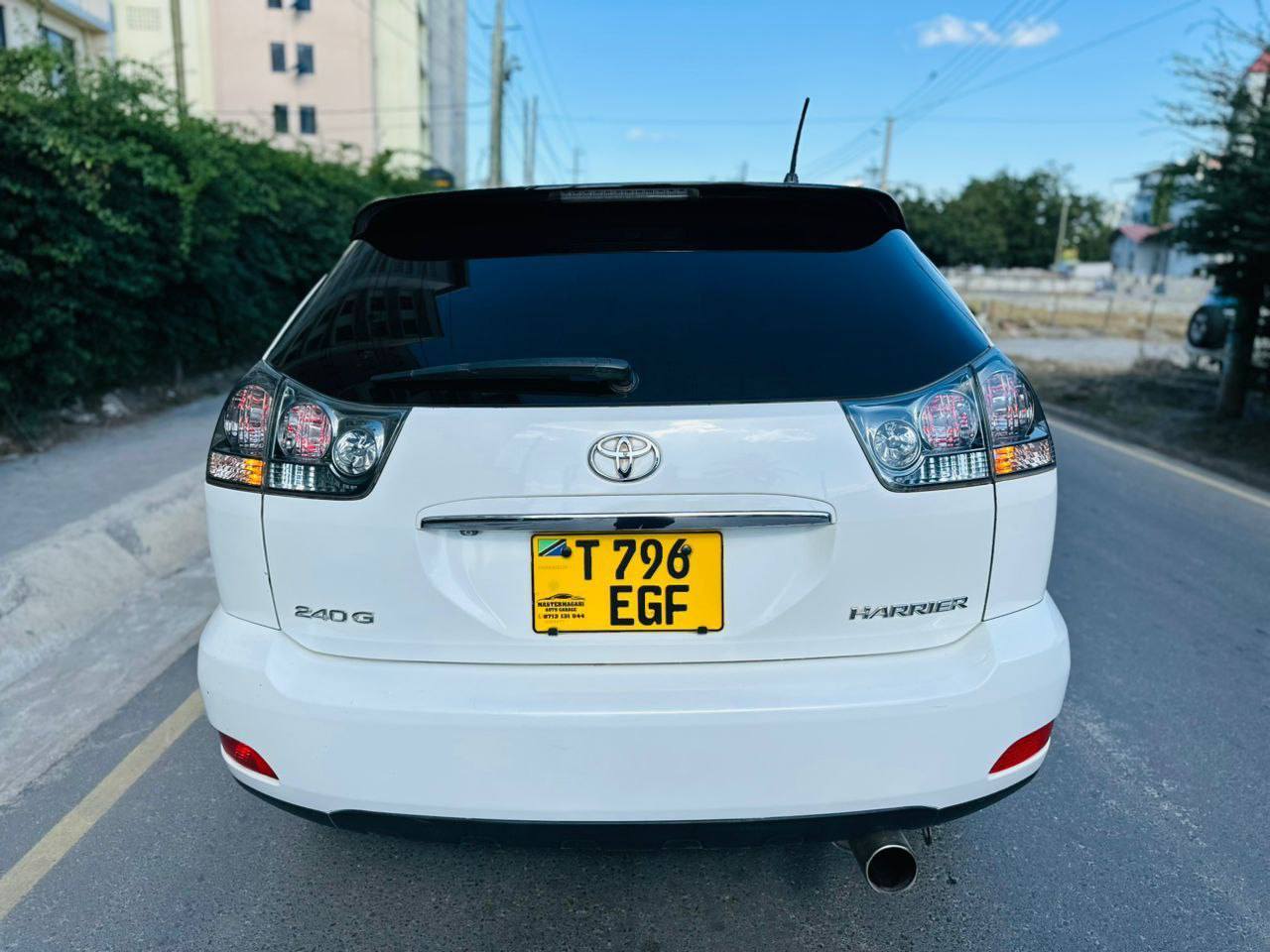 A picture of TOYOTA HARRIER NEW MODEL NAMBA E PIGA 255 714 550