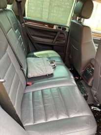 A picture of Volkswagen toureg 2008 model