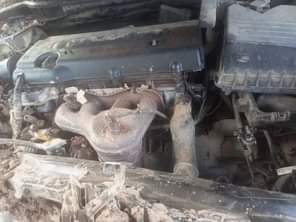 A picture of Toyota Camry muscle butcher car Engine and gear location alakia