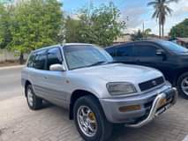 A picture of TOYOTA RAV4 DFE Manufacture Year 1995 Engine Capacity Cc 1990