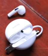 earbuds