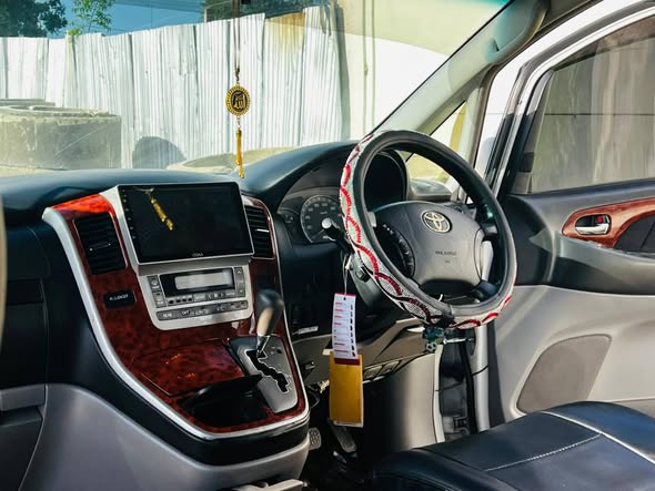 A picture of Alphard Price Bei 13 8mil Whatsapp 0712690760 2AZ Cc 2360