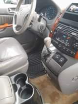 A picture of 2006 Toyota sienna American sepk Tow yeah use