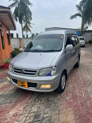 A picture of NOAH SR40 IMENYOOKA