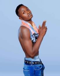 A picture of Njoon mpige picha nzuri napatikana mbezi mwisho