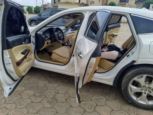 A picture of HONDA CROSSTOUR 2011