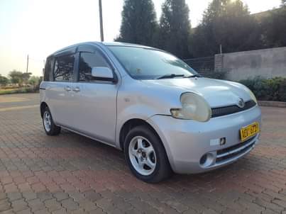 used toyota sienta