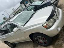 A picture of Toyota Highlander 3rows