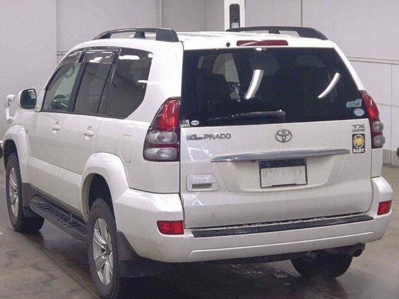 A picture of 2006 Toyota land cruiser prado
