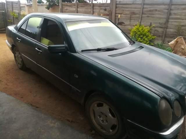 classifieds/cars mercedes