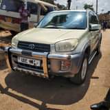 A picture of RAV4 2003 25M