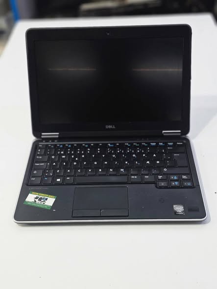 A picture of Dell latitude 7240