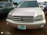 A picture of Highest grade two rows seaters Toyota Highlander everything is intact