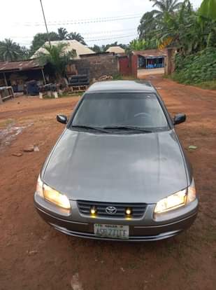 A picture of 2002 Toyota Camry 2 2