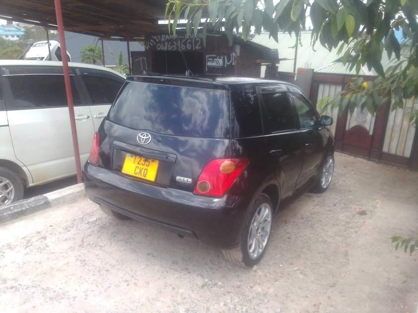 used toyota ist