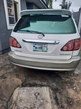 A picture of 2000 Lexus Rx300 Sound engine buy n drive Ac is