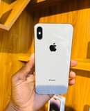 A picture of Iphone Xs max