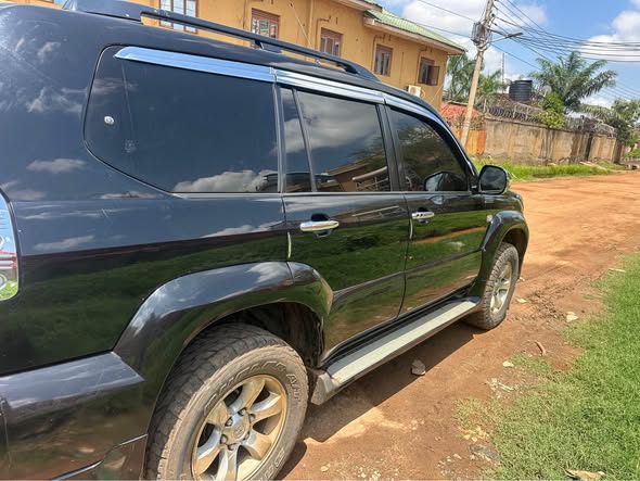 A picture of Used car in good Condition Prado 2009