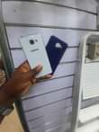 A picture of SAMSUNG A7