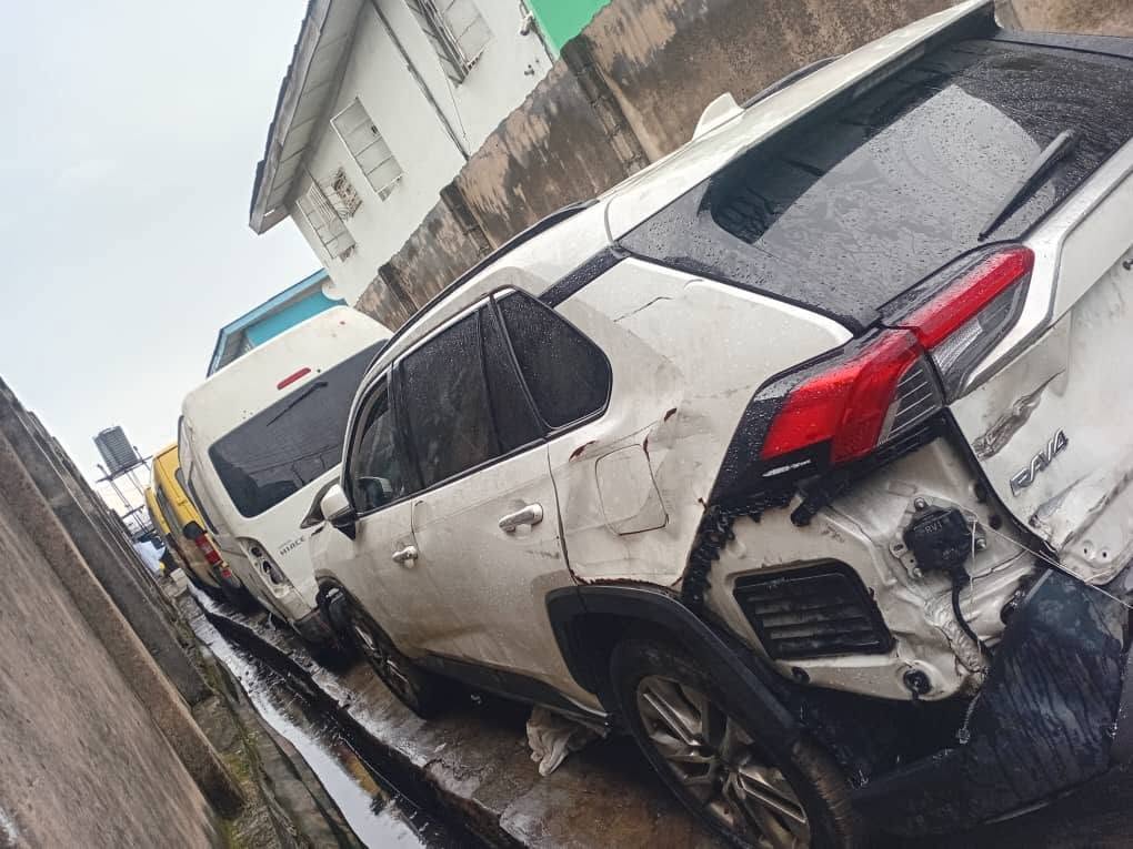 A picture of Accidented Foreign Used Toyota Rav4 2019 Limited