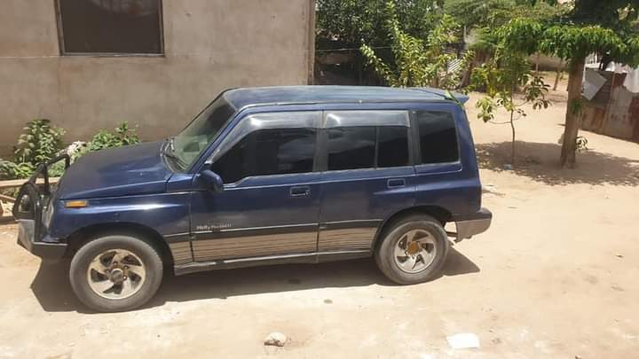 suzuki escudo