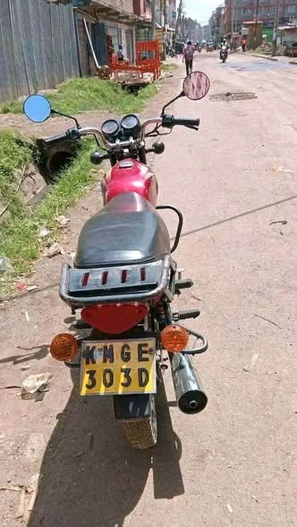 bajaj boxer