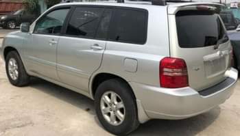 A picture of 2003 model extremely super clean TOYOTA HIGHLANDER for sale Price