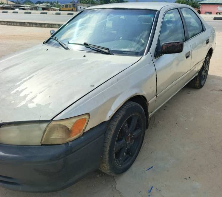 A picture of Toyota Camry drop light 1.850m OKO afo settle 120k