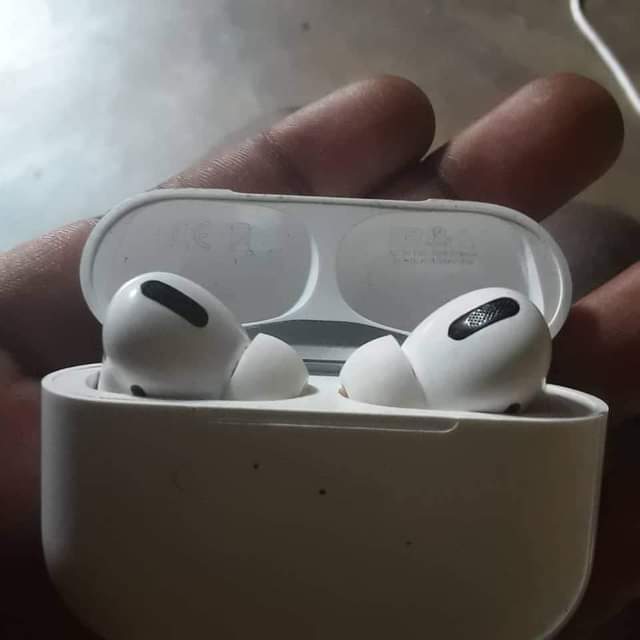 earbuds