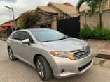 A picture of Reg 2010 Toyota Venza clean Title with panoramic roof reverse