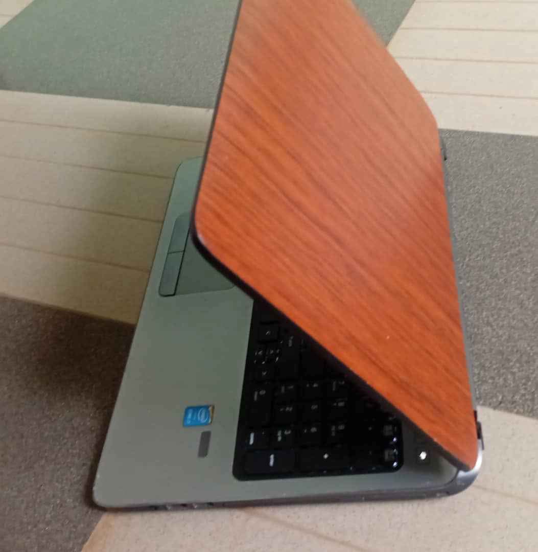 A picture of HP Probook 8gb memory. 420gb SSD
