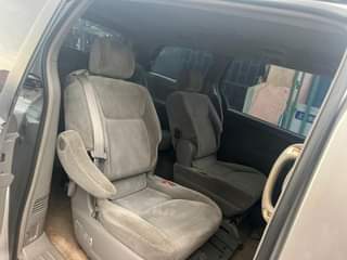 A picture of Toyota Sienna 2006 Nigerian used very clean 090 67232558