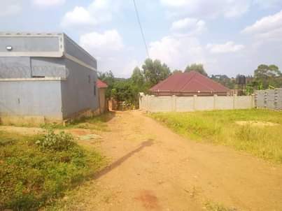 A picture of Abig home house for sale in matuga town 45m seted