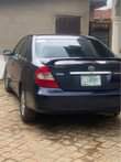 A picture of 2004 2004 XLE 2004