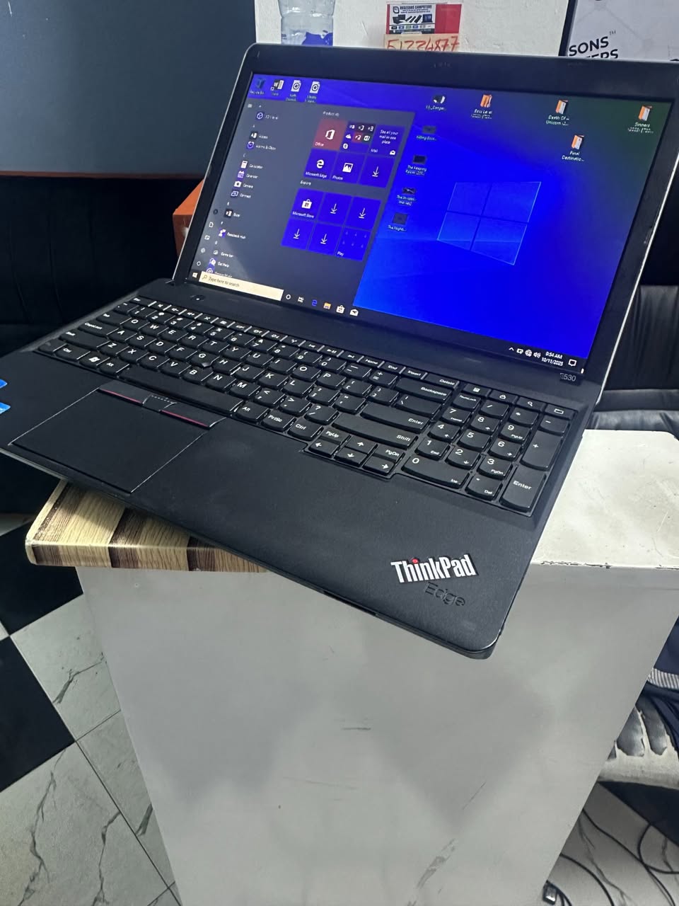 A picture of lenovo corei3