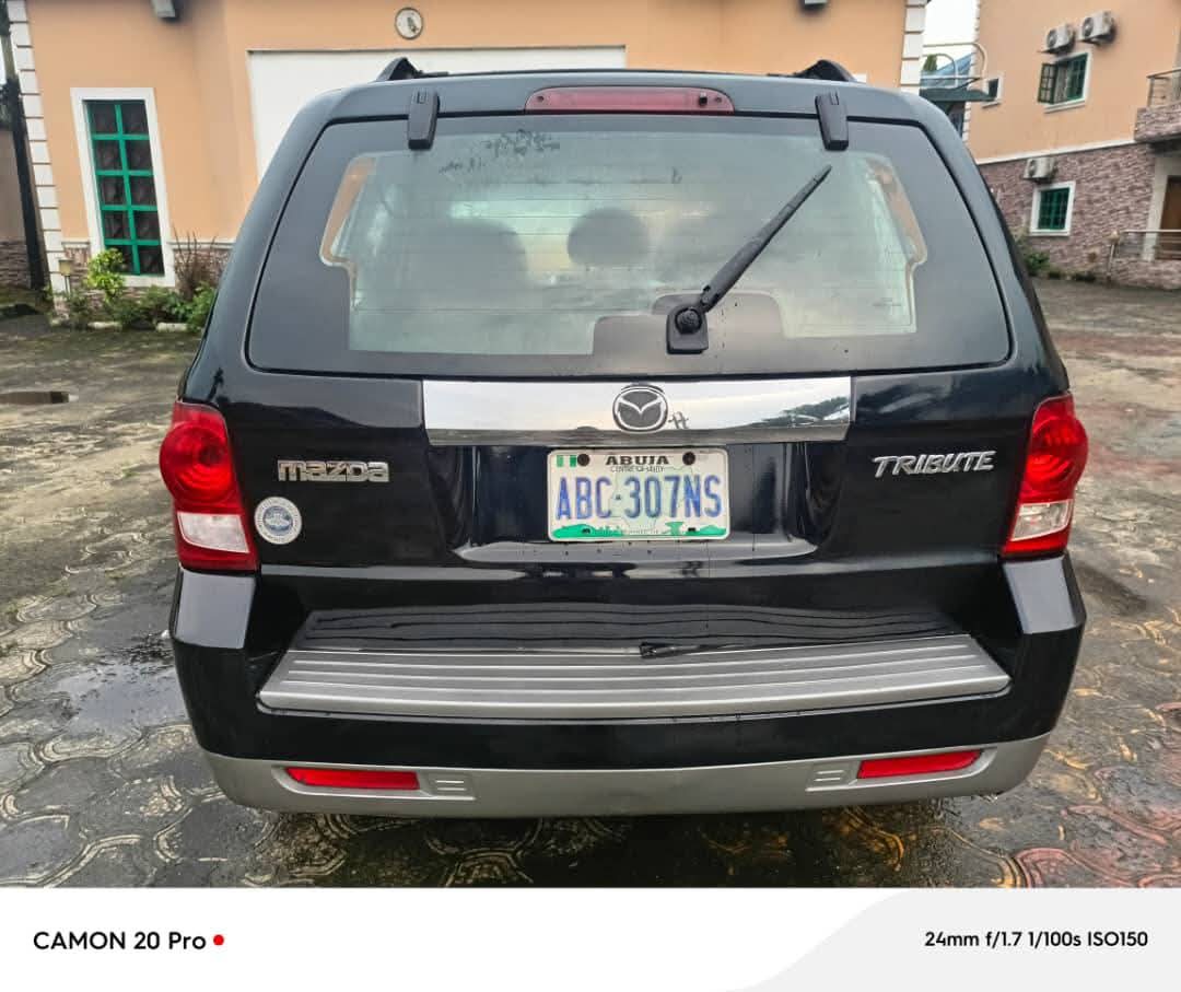 A picture of 2008 Mazda Tribute