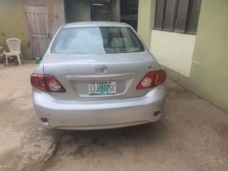 A picture of First body Toyota Corolla 2010 with a sound engine gear