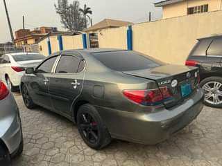 A picture of 2005 Lexus Es330