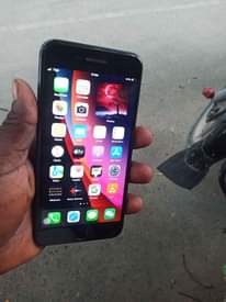 A picture of IPhone 7