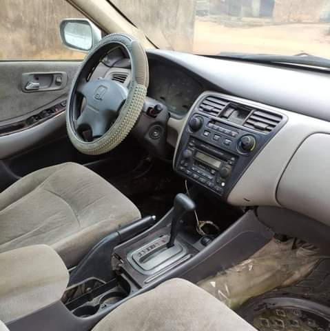 A picture of Honda Accord 2002