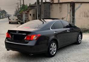 A picture of FOREIGN USE Pebble Beach edition Lexus ES350 Year 2009 Proximity