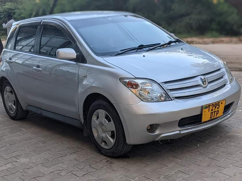 used toyota ist