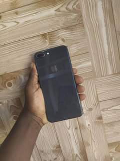 A picture of 8 PLUS 250 000 Gb 64
