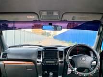 A picture of TOYOTA LAND CRUISER PRADO 1201
