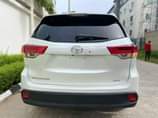 A picture of Fresh off the boat Toyota Highlander Limited awd 2018 model