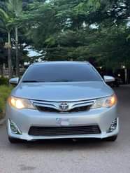 A picture of Extremely clean and sharp Camry 2013 untempered engine and gear