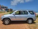 A picture of 2004 Honda CR V 2 0
